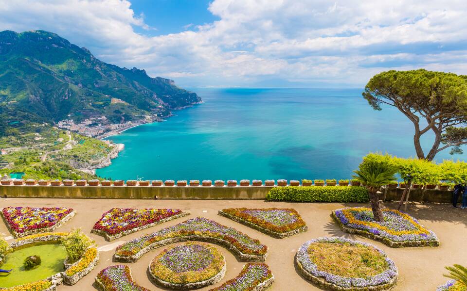 What is the best time to go to the Amalfi Coast?